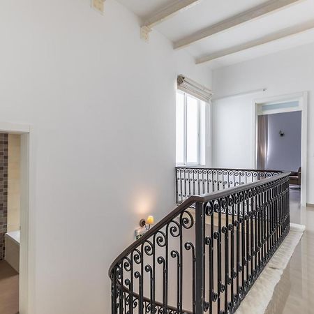 Charming Four Bedroom Townhouse One Minute Away From The Seafront Σλιέμα Εξωτερικό φωτογραφία